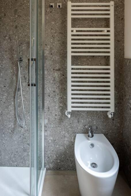 Apartment Isaia - 10 Minutes From Piazza Maggiore 博洛尼亚 外观 照片
